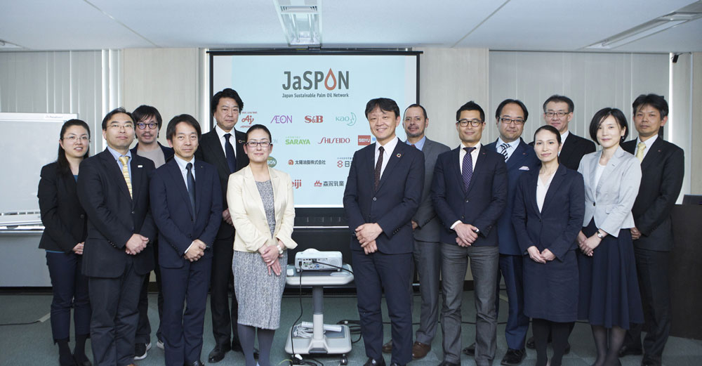 Saraya joins the "Japan Sustainable Palm Oil Network" (JaSPON) as a board member in order to promote the use of RSPO certified oil.