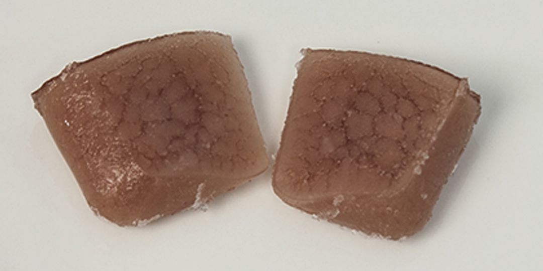 Konjac jelly frozen with slow freezing
